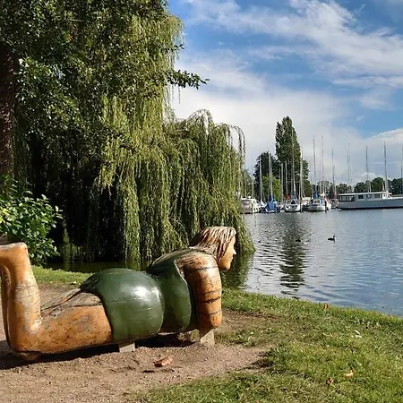 Haltestelle - Private Zimmervermietung Mueritz Pensionat *