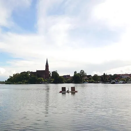 Haltestelle - Private Zimmervermietung Mueritz *