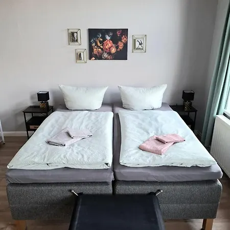 Haltestelle - Private Zimmervermietung Mueritz *