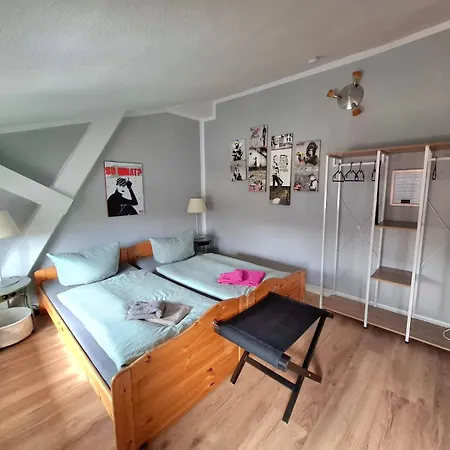 Haltestelle - Private Zimmervermietung Mueritz *